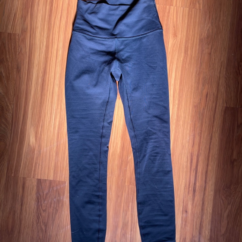 Lululemon Wunder Under Navy 25” length size 2